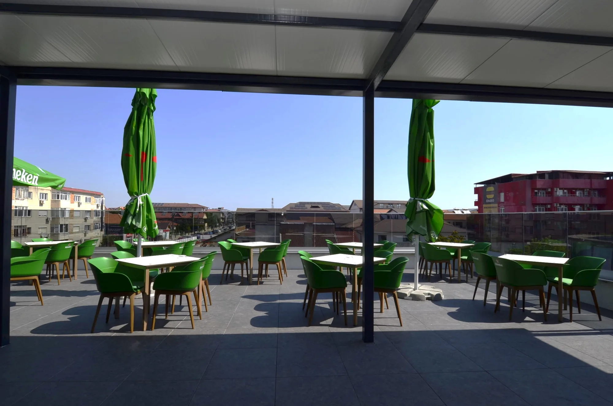 Restaurant și terasă Complex Poienița